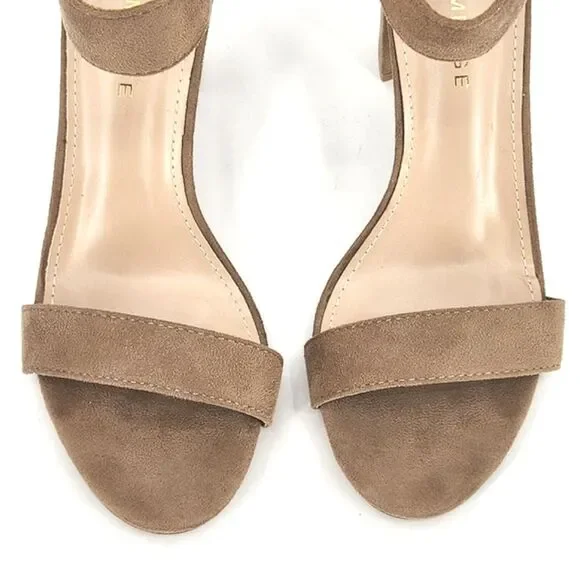 Rampage Sandals Womens 10 Beige Ankle Strap Chunky Block Heels Faux Suede - Picture 6 of 11